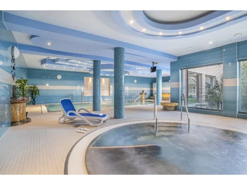 Wellness Orchidea - krytý bazén Wellness Orchidea - krytý bazén