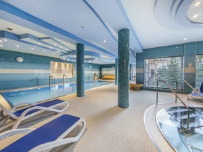 Wellness Orchidea - krytý bazén s protiprúdom